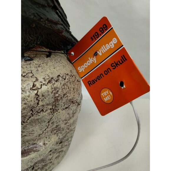 Spooky Village Raven On Skull with LED Glowing Eyes Halloween Decor - Picture 8 of 8